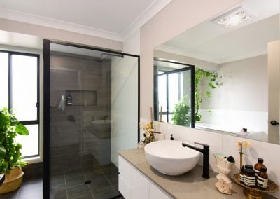Nowra 2 bathroom2